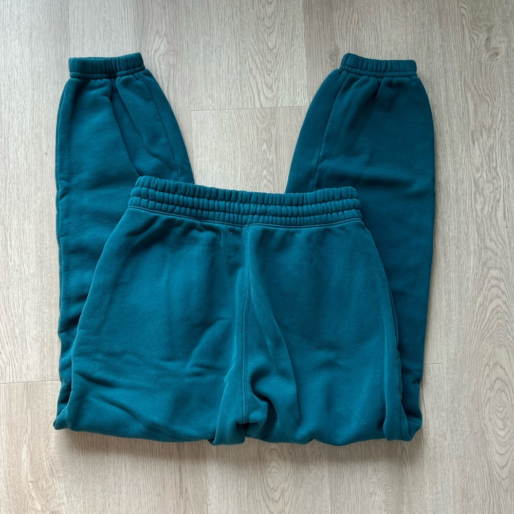 A&F Joggers - Picture 4 of 4